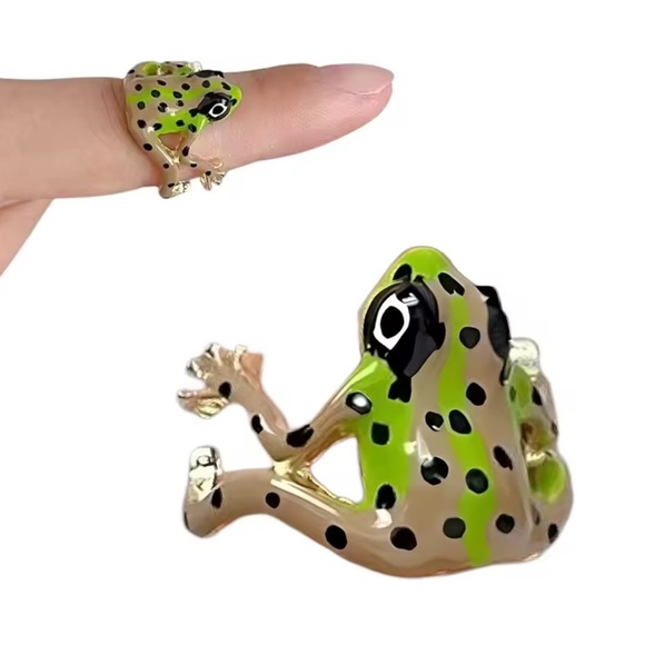 Green Dot Frog Reptile Ring - Picture 5 of 9